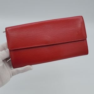 Louis Vuitton Sarah Wallet
